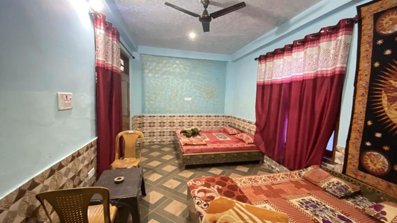 Nucleus Guest House Kasol Kamer foto