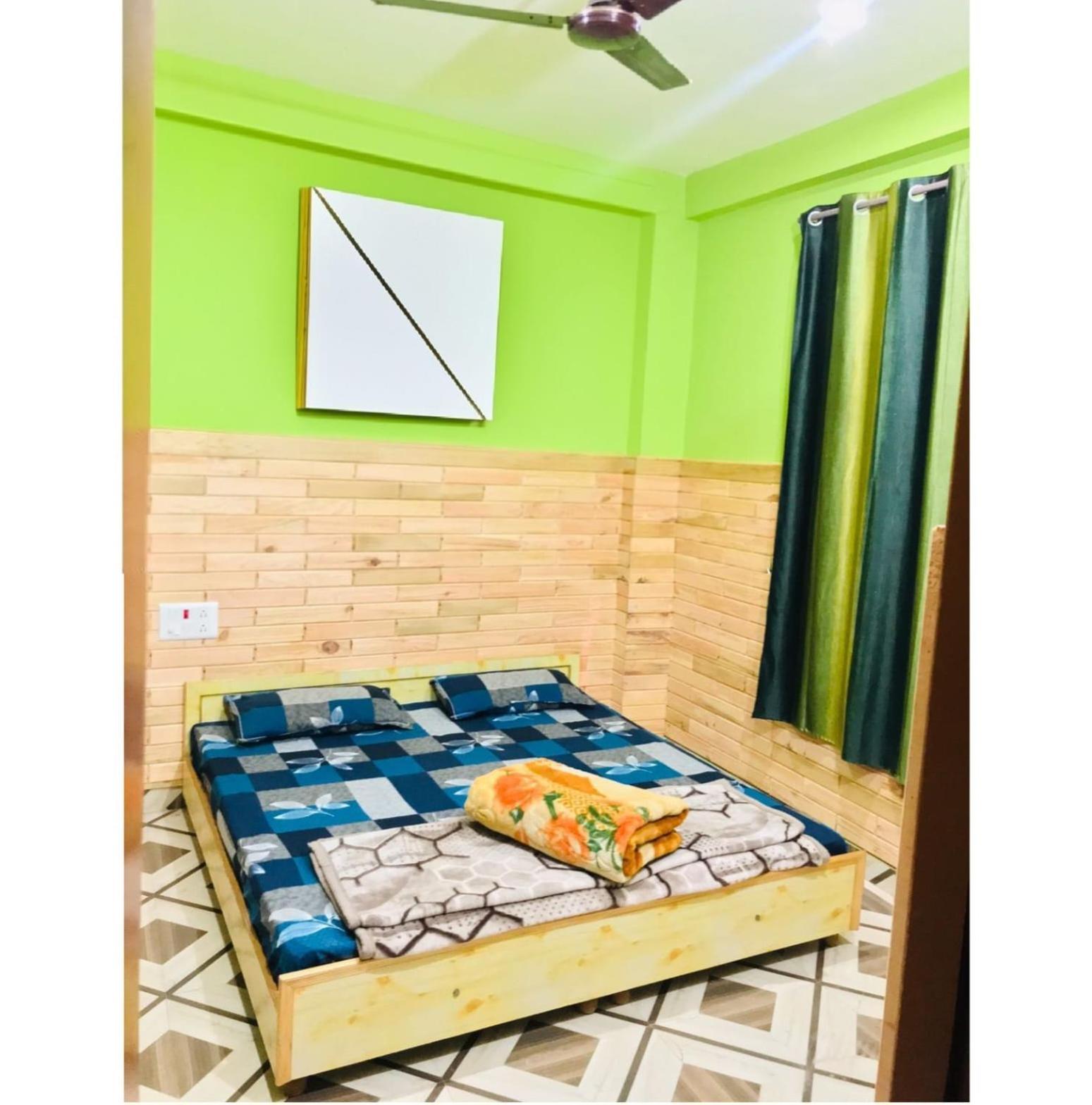 Nucleus Guest House Kasol Buitenkant foto